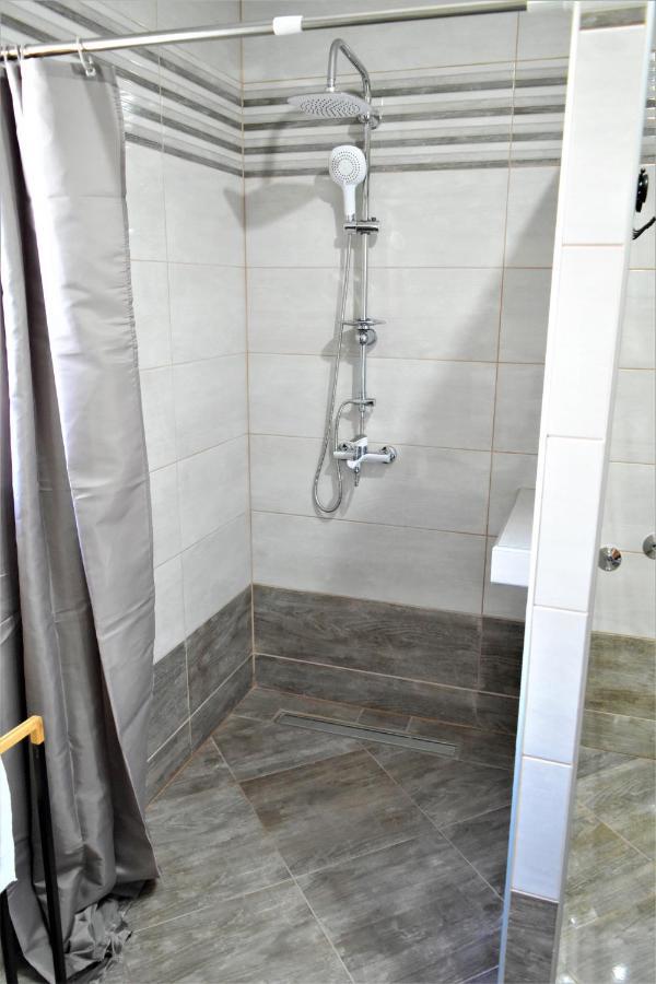 אוטוצאץ Guest House Tonka מראה חיצוני תמונה